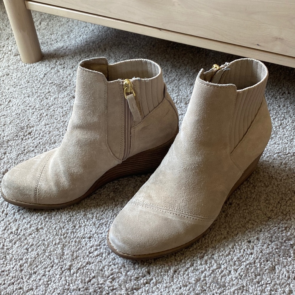 TOMS ankle booties light beige size 5.5
